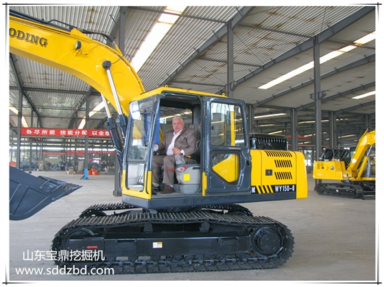 寶鼎挖掘機廠家小型挖掘機械產(chǎn)品
