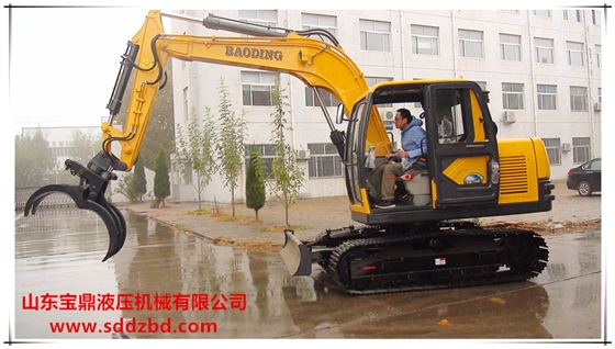 山東寶鼎挖掘機(jī)廠家小型挖掘機(jī)械產(chǎn)品