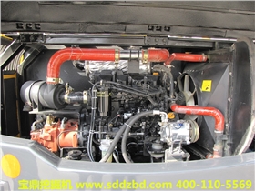 寶鼎小型挖掘機(jī)械發(fā)動機(jī)