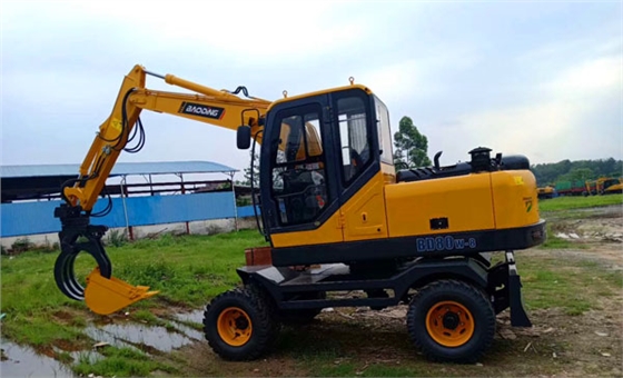 寶鼎抓木機(jī)80車(chē)型.jpg