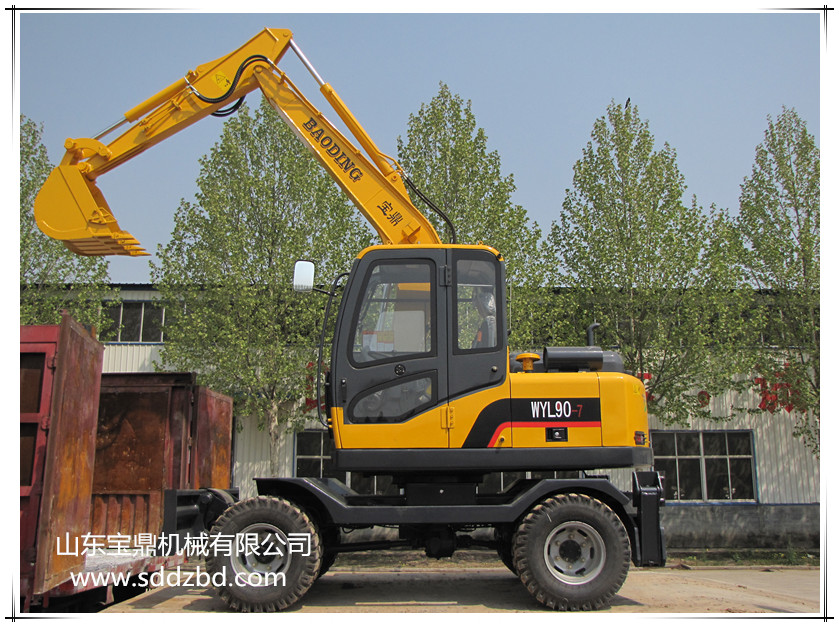 山東寶鼎挖掘機公司輪式挖掘機產(chǎn)品