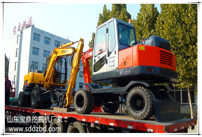 山東寶鼎挖掘機廠家小型輪式挖掘機產(chǎn)品