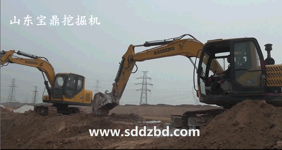 寶鼎挖掘機修建公路圖.png