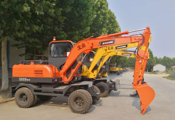 寶鼎膠輪式挖掘機(jī)80車型.jpg