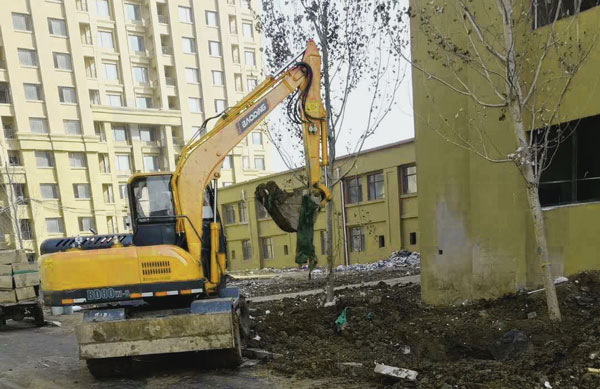 寶鼎輪式挖掘機(jī).jpg