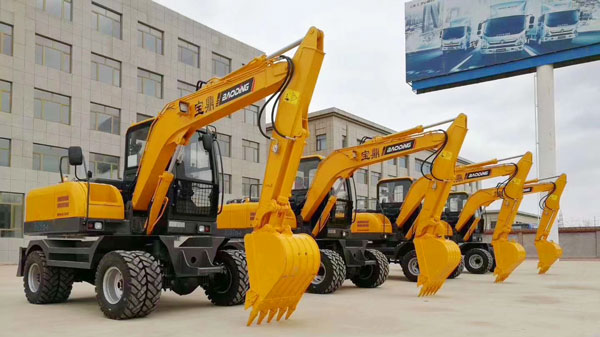 寶鼎80輪式挖掘機.jpg