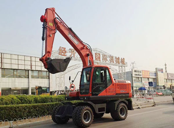 寶鼎輪式挖掘機(jī)150車型.jpg