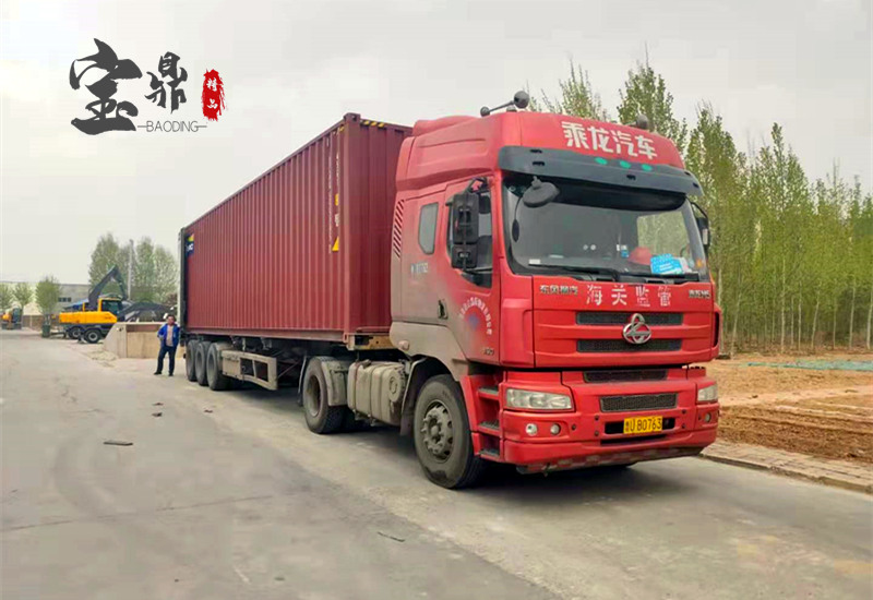 寶鼎輪式挖掘機(jī)出口